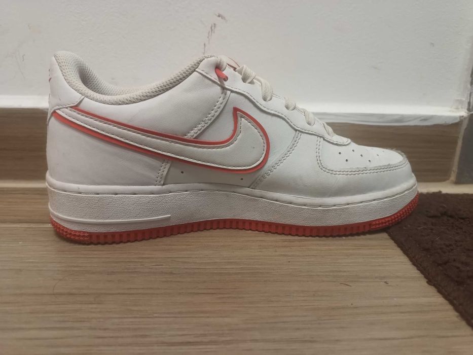 Air force 1 White and red