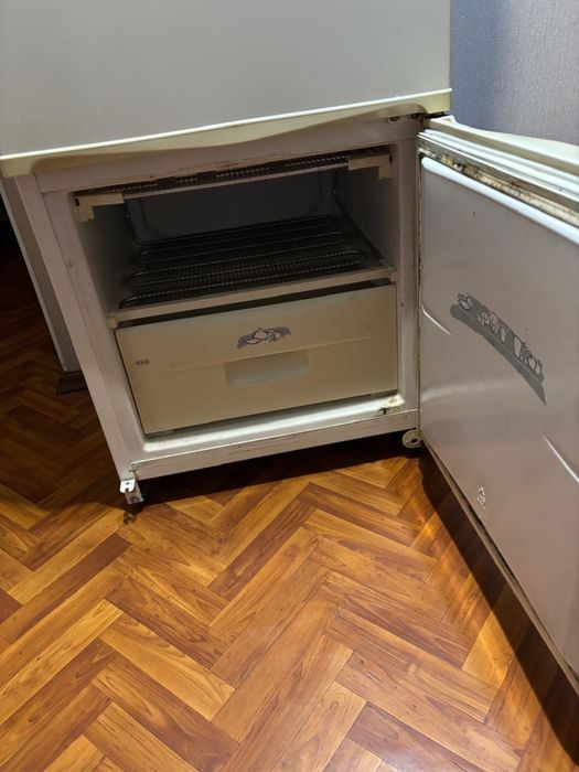 продам Холодильник Snaige