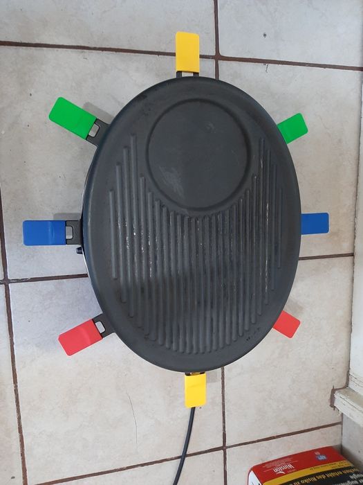 Gril  și grătar  electric de masă cu funcție de raclette