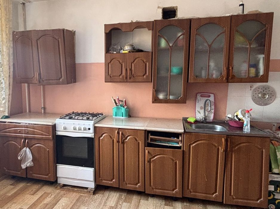 Отдам бесплатно кухню