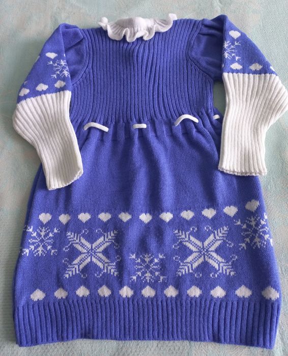 Продам платья на девочку ( от 2 - 5 лет)