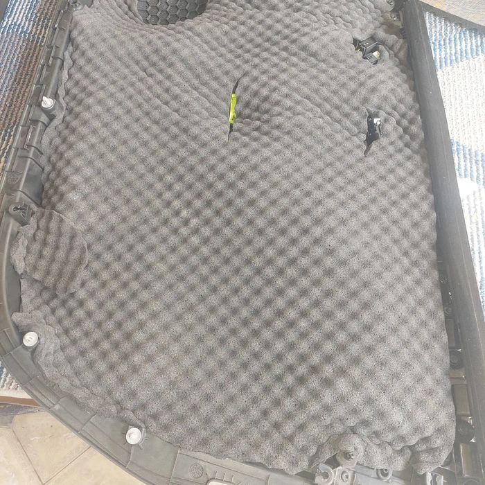 Шумоизоляция  салона  авто  Аксия  4 двери  800 тсячь  сум