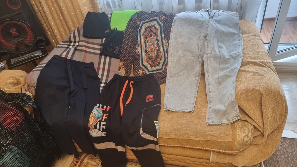 Вещи для девочек, девушек р.44-46 даром