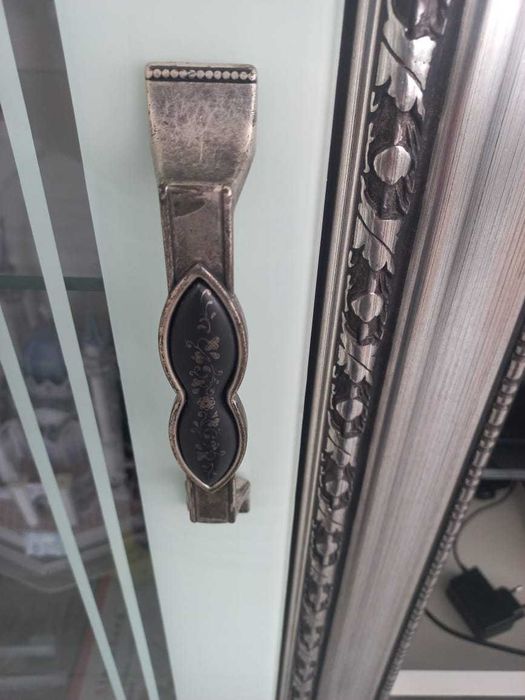 сервант для гостиной