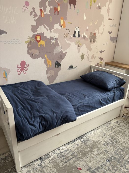 Деревянный кровать