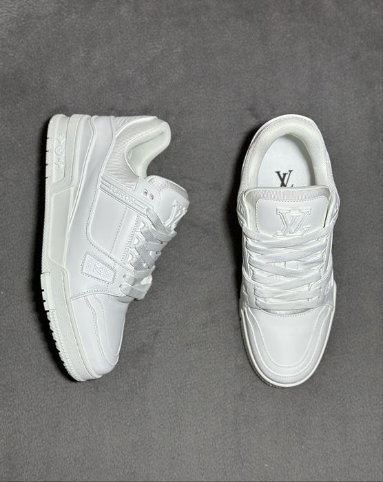 (PREMIUM ) Louis Vuitton Trainers LV White