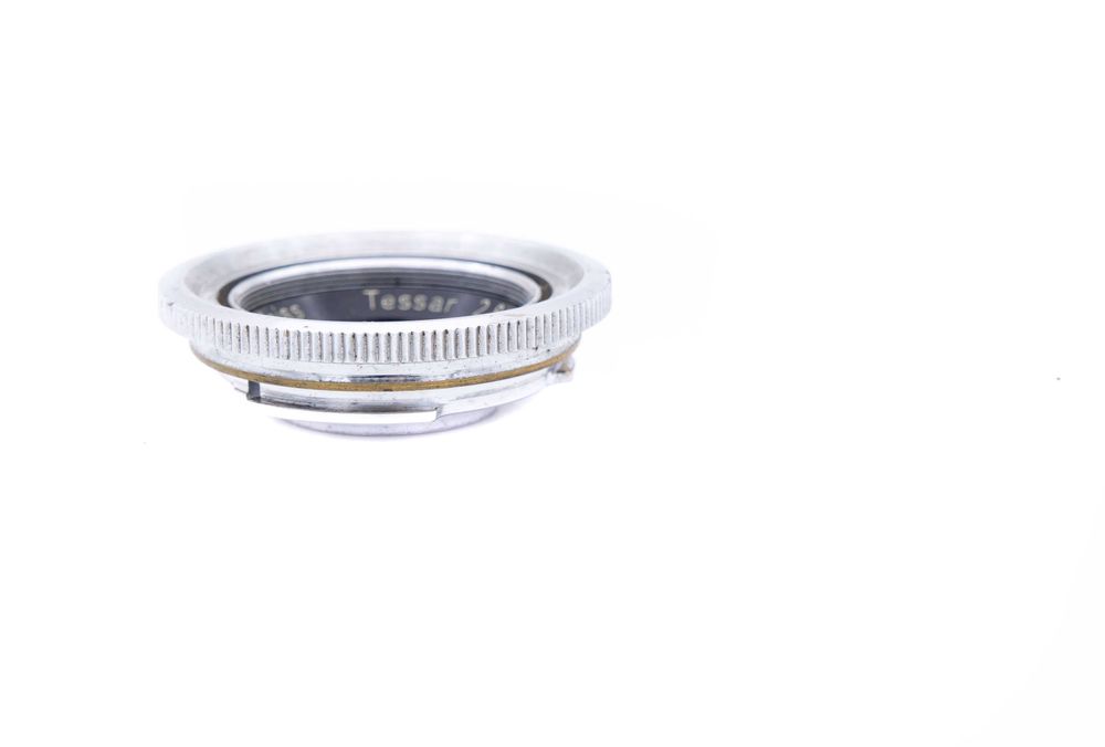 Obiectiv Zeiss Tessar 50mm 2.8 numai pentru aparate Contaflex