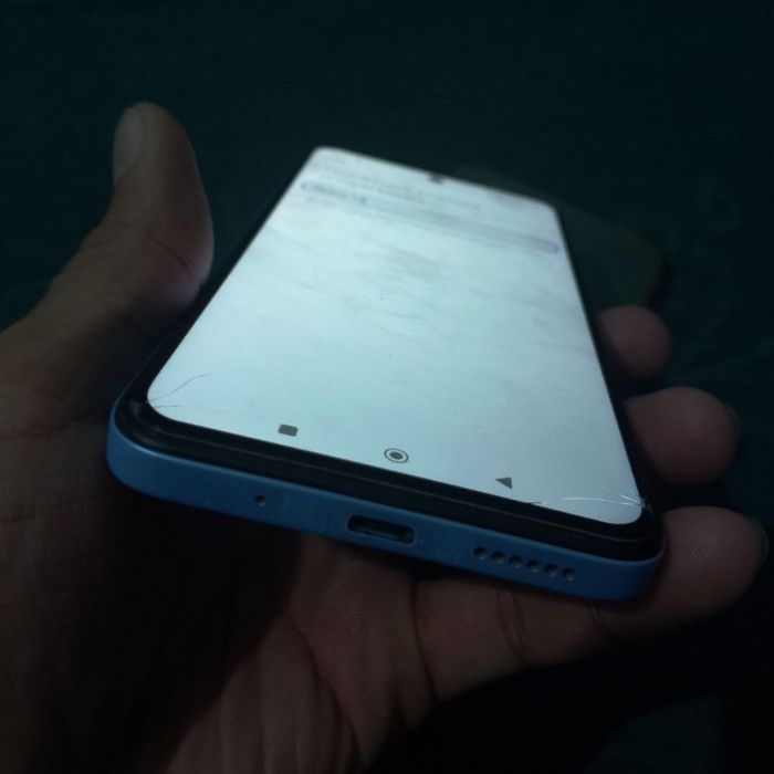 Redmi 12  telefon holati zôr