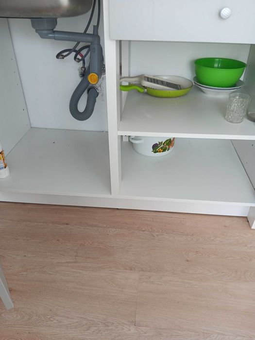 Шкаф за мивка от Икеа.