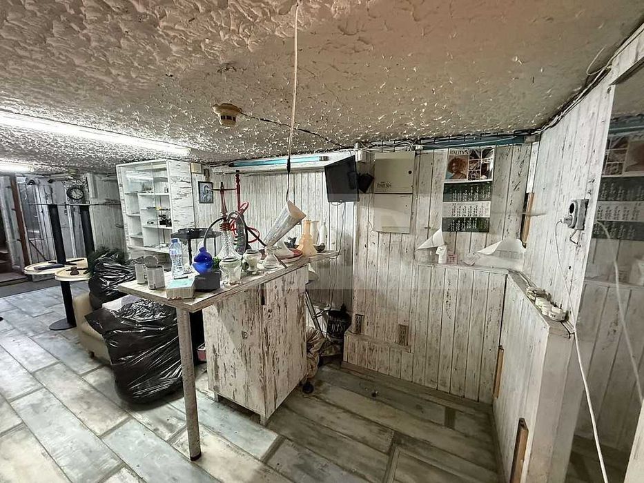 Под наем помещение в идеалния център на Варна