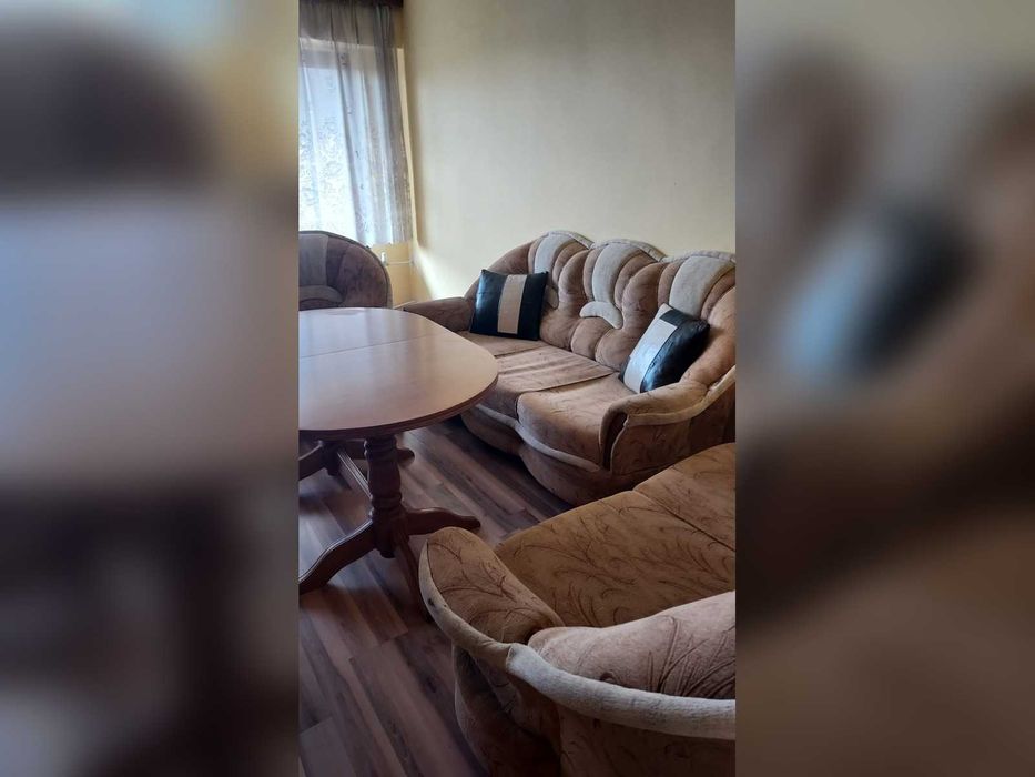 Просторен обзаведен тристаен апартамент, 90 кв.м, в саниращ се блок – ж.к. „Дружба“, Сливен