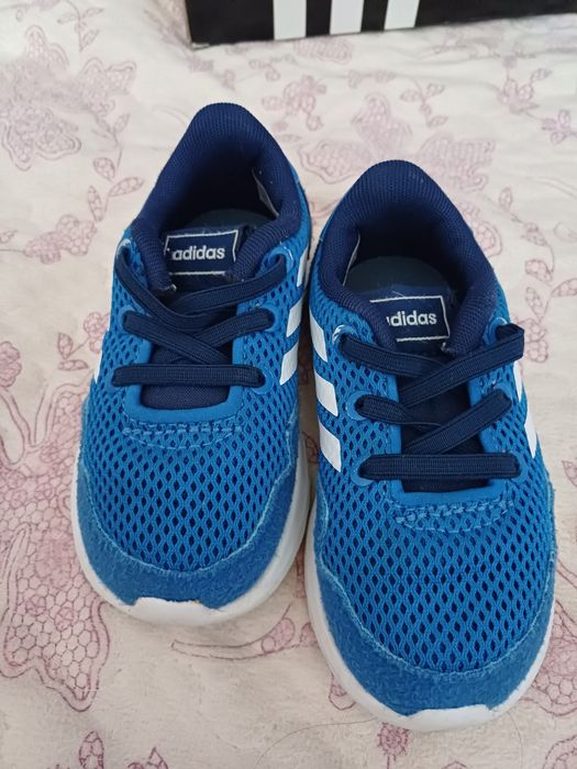 Маратонки Adidas