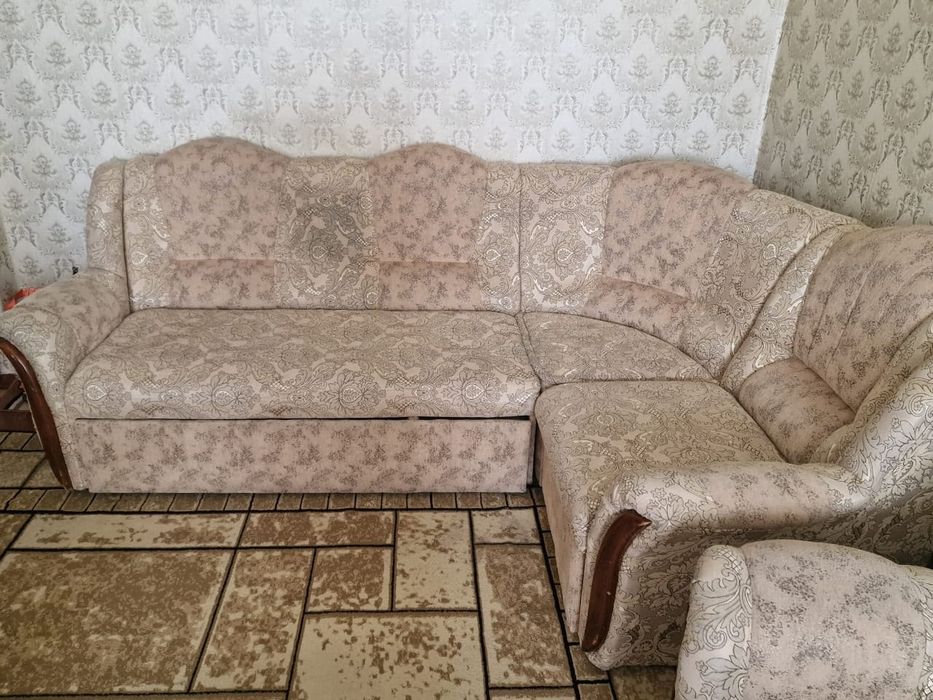 Раскладывающийся диван