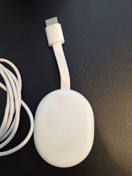 Chromecast cu Google TV (HD) – model G454V, complet cu telecomandă și cablu