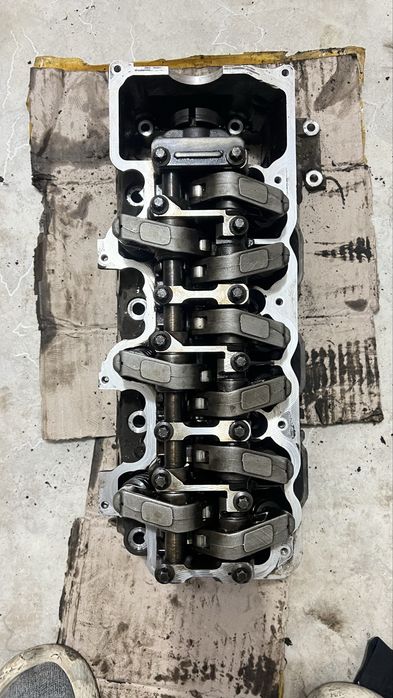 Мерседес.     210