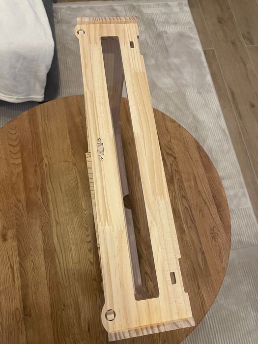 Raft suport router wireless pentru mascare fire și echipamante