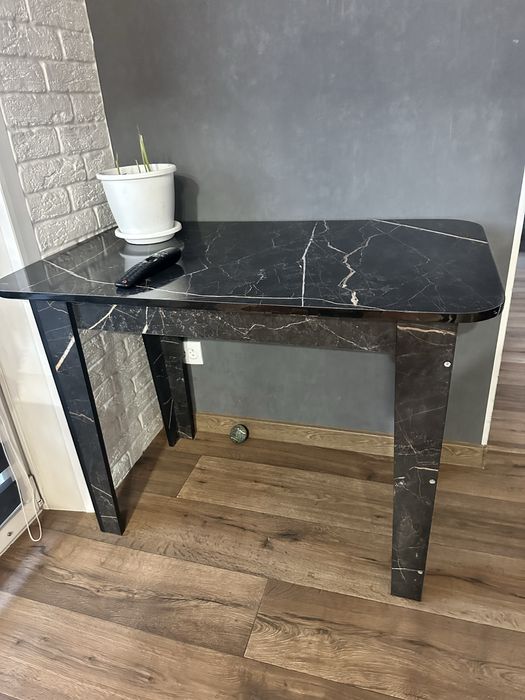 Продам стол кухонный 99*59*75