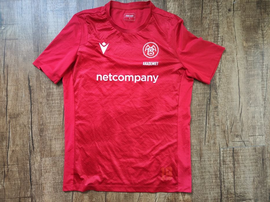 Tricouri de fotbal - preturi și mărimi in descriere