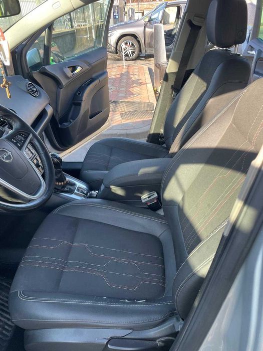 Vând Opel Meriva