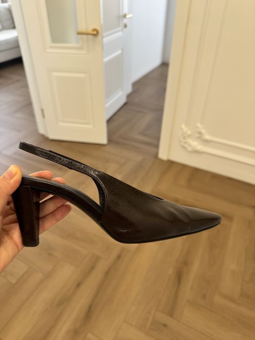 Продам босоножки