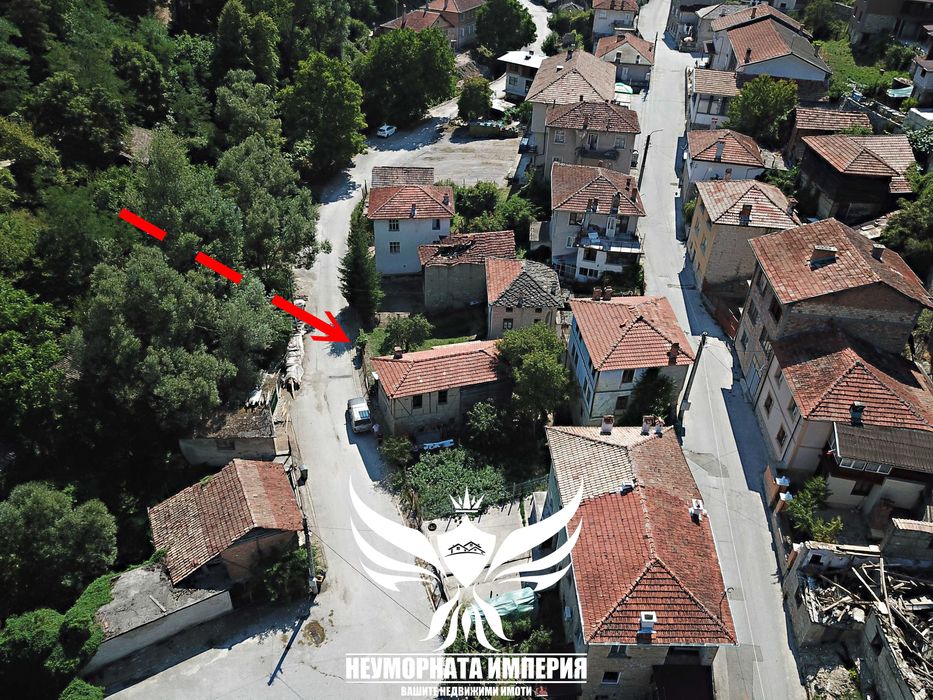 Продавам двуетажна къща 120РЗП с 152кв. двор в село Малево