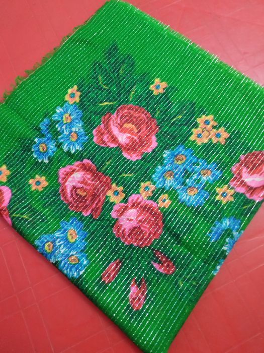 Платок ,новая, шерстяний..Рўмол ,ЯНГИ ,шерсть.1,10* 1,10 размер.