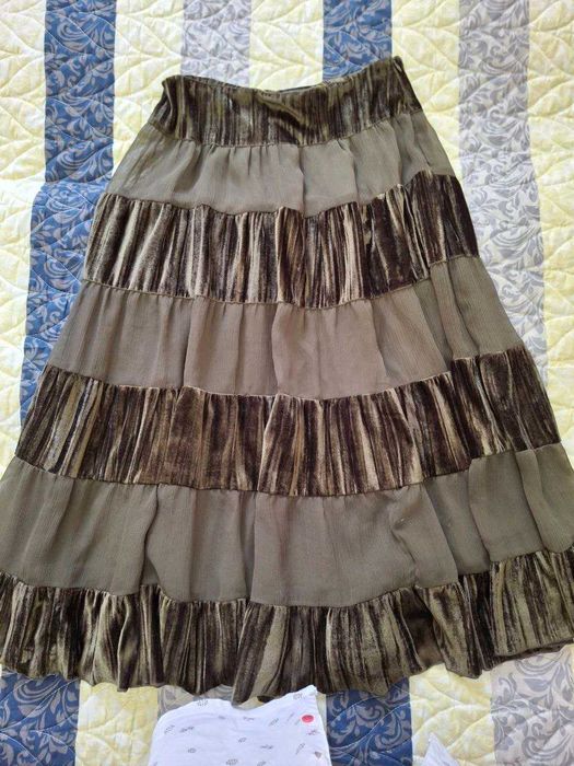 Юбки женские продам.