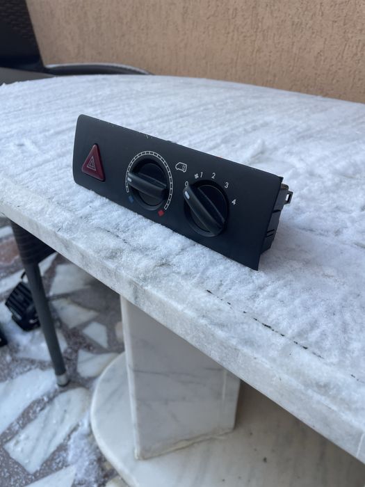 Panou Comanda Clima Aer Conditionat VWTransporter T5 2011 /7H0919158L9