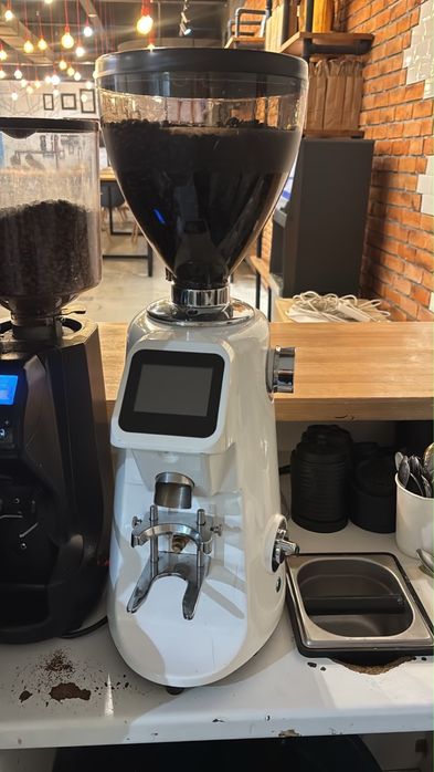 Кофемолки Simonelli/ Galiwin