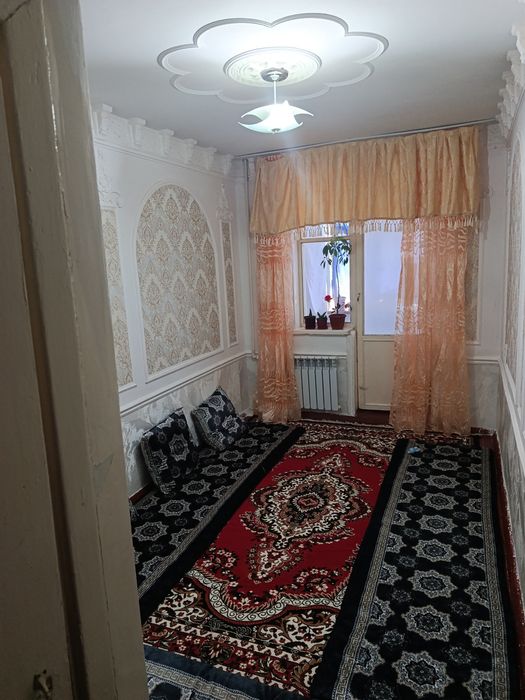 Зарафшон 3хонали квартира сотилади