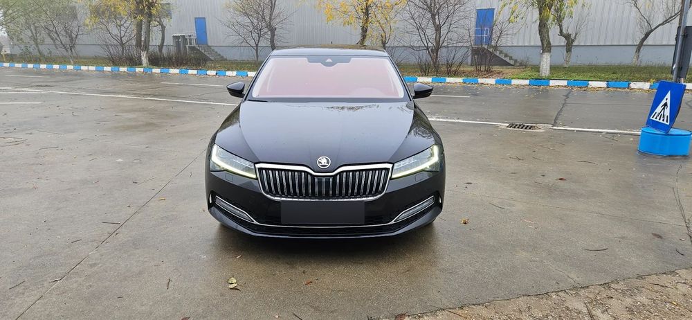 Skoda Superb Primul proprietar, stare perfecta  ( pret 20.400 E - TVA inclus )