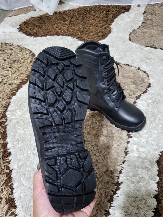 Продам берцы зима лето