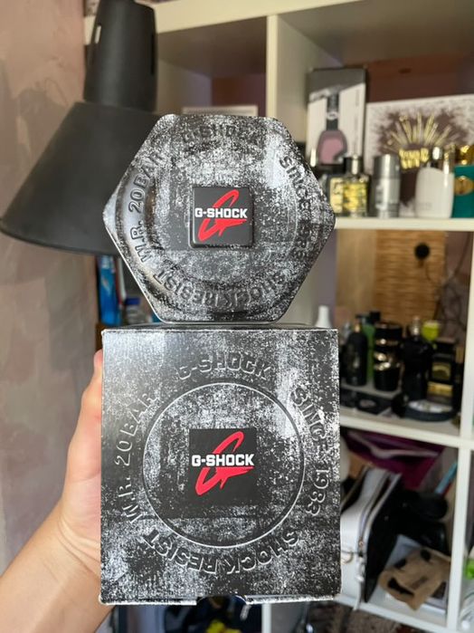 Часовник G-shock