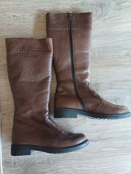 Сапоги, тапочки (чёрные, коричневые))