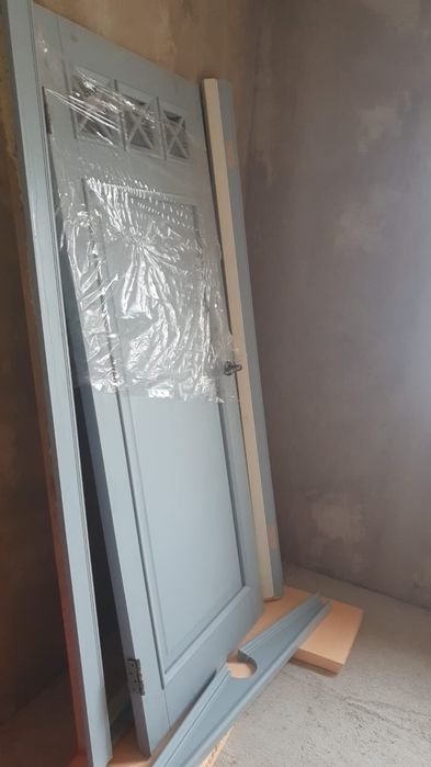 Продам дверь б/у