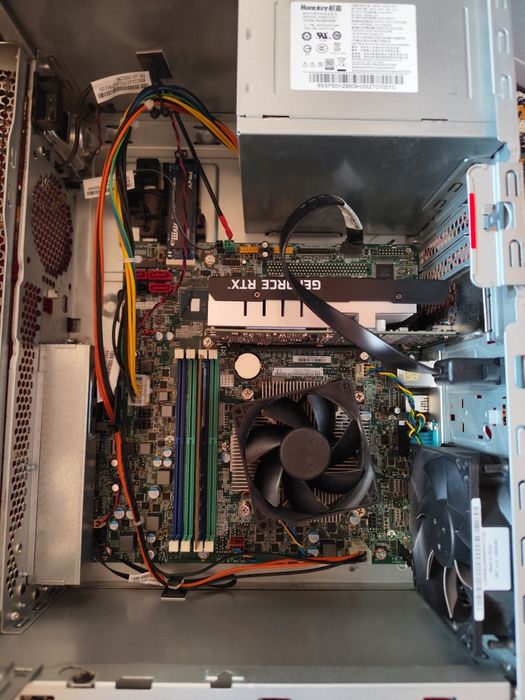 Геймърски компютър i7 6700,RTX 3050