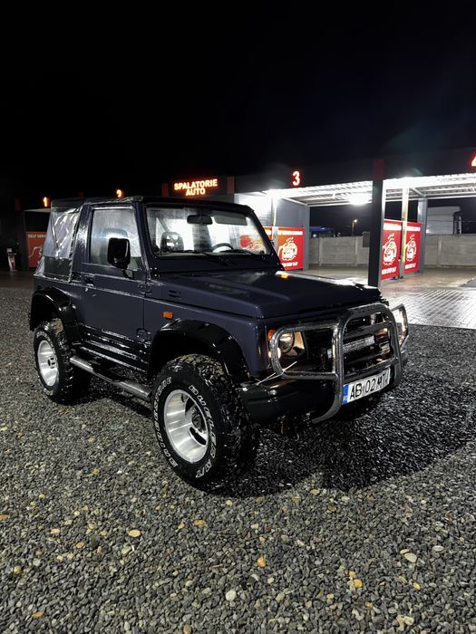 Vând Suzuki Samurai