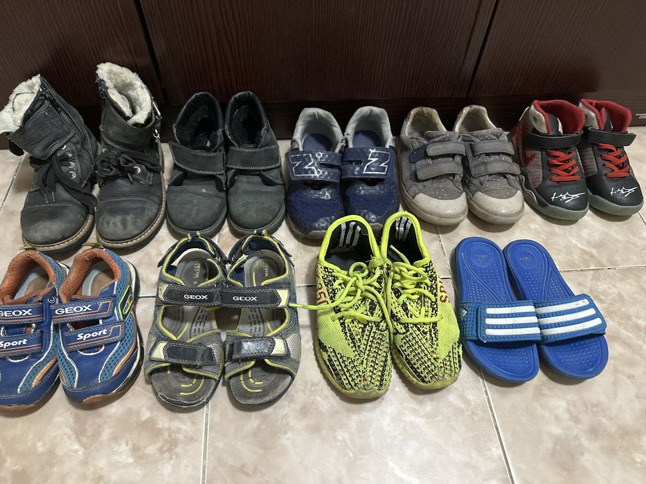 Продам дешево обувь для мальчика