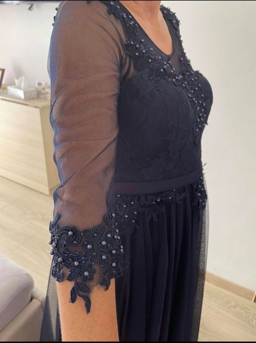 Vand rochie de ocazie marimea 42