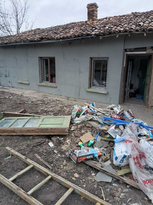 1820-Продава се едноетажна паянтова къща в село Балкански!