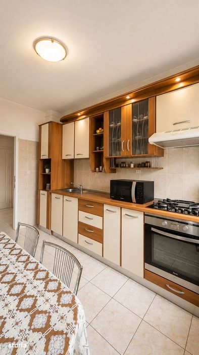 Racadau - 2 camere, decomandat, spatios, mobilat, utilat, boxa!