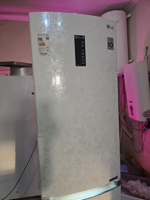 LG холодильник продам