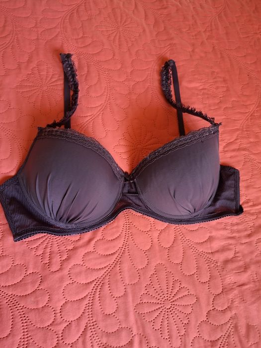 Lot  sutiene  80 C  - 85 C