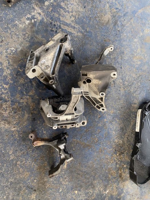 Suport motor cutie pompa octavia 3 passat b8 golf 7 a3 seat