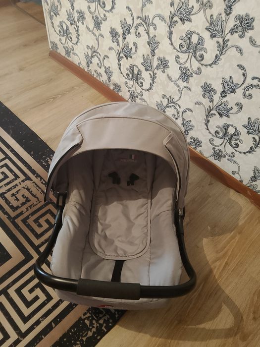 Продается, автолюлька, хорошего качества