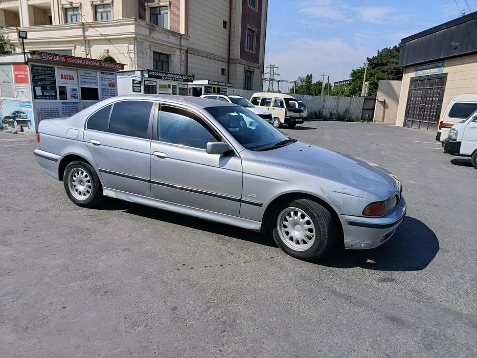 Е39сотилади  метанда