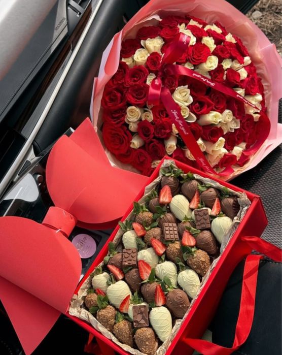 Клубника 12шт со скидкой 7600тг