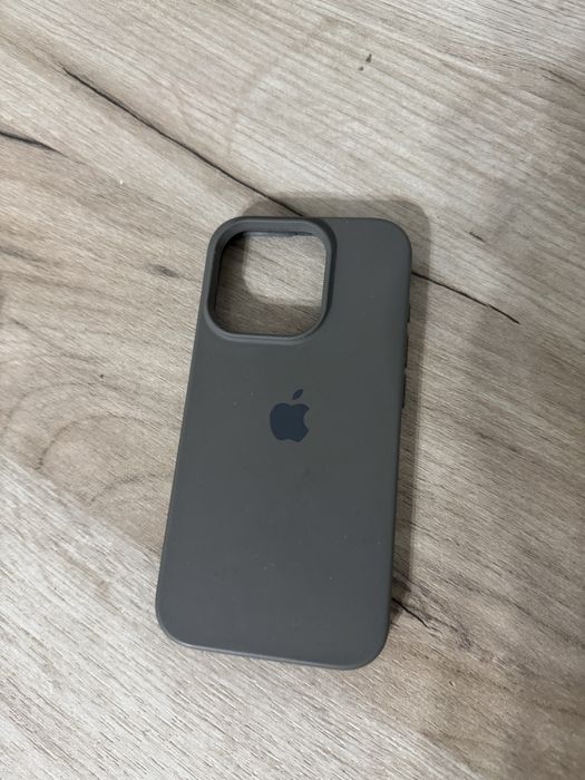 Чехлы для IPHONE 15 PRO