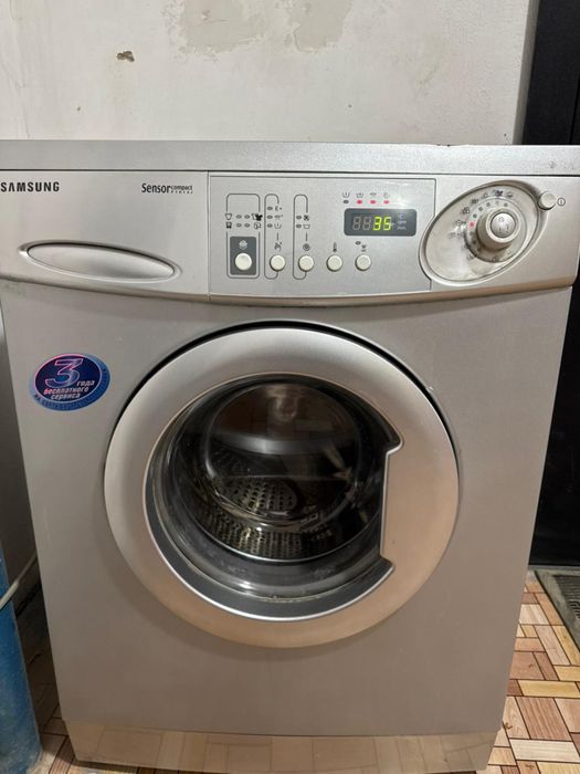 Продам стиральную машину