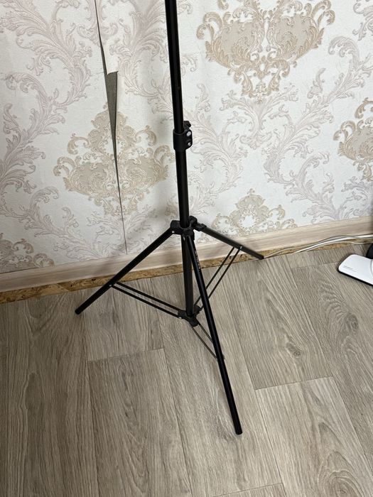 Кольцевая лампа- штатив